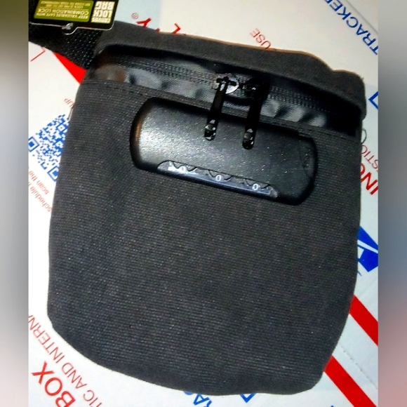 smokezilla Bags Smokezilla Locking And Smell Proof Stash Bag Poshmark